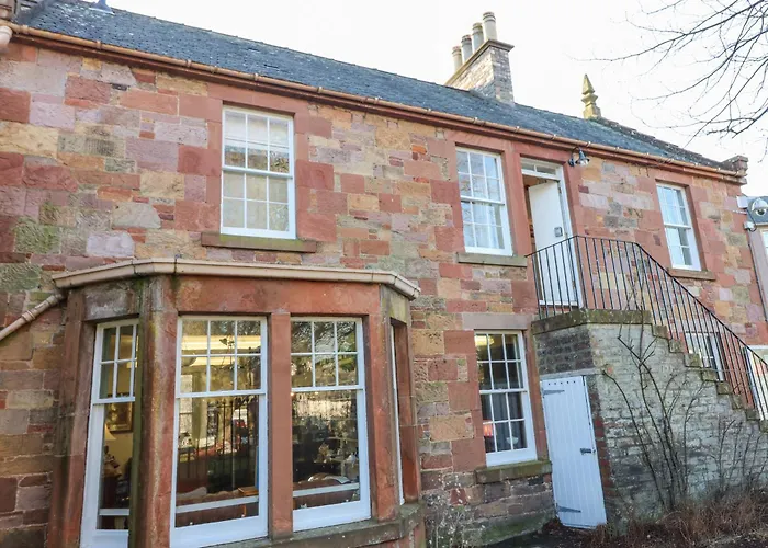 Pear Cottage - Priorwood Garden